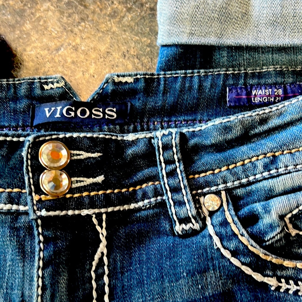 Vigoss Capris.  Size 28/21.